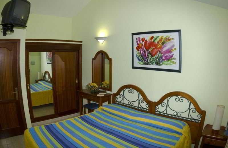 Bungalows Los Almendros - Exclusive Vacation Club プラヤ・デル・イングレス エクステリア 写真